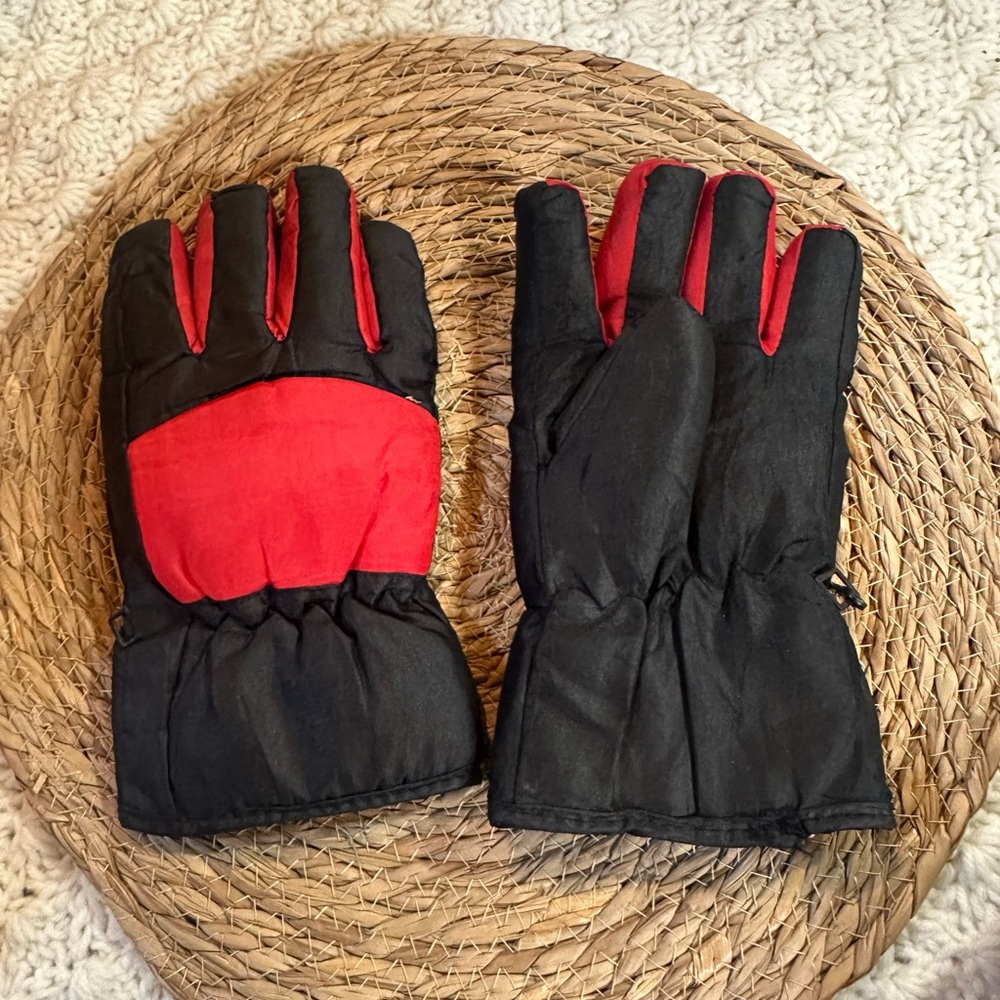 Black and Red Winter Gloves